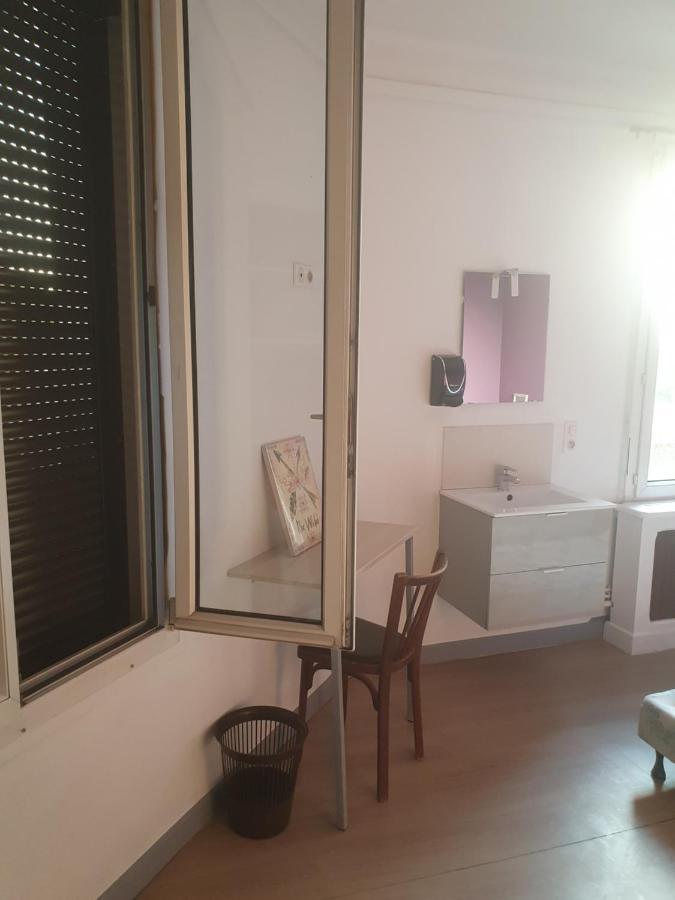 Hotel Aux Bons Amis Reims Exterior foto